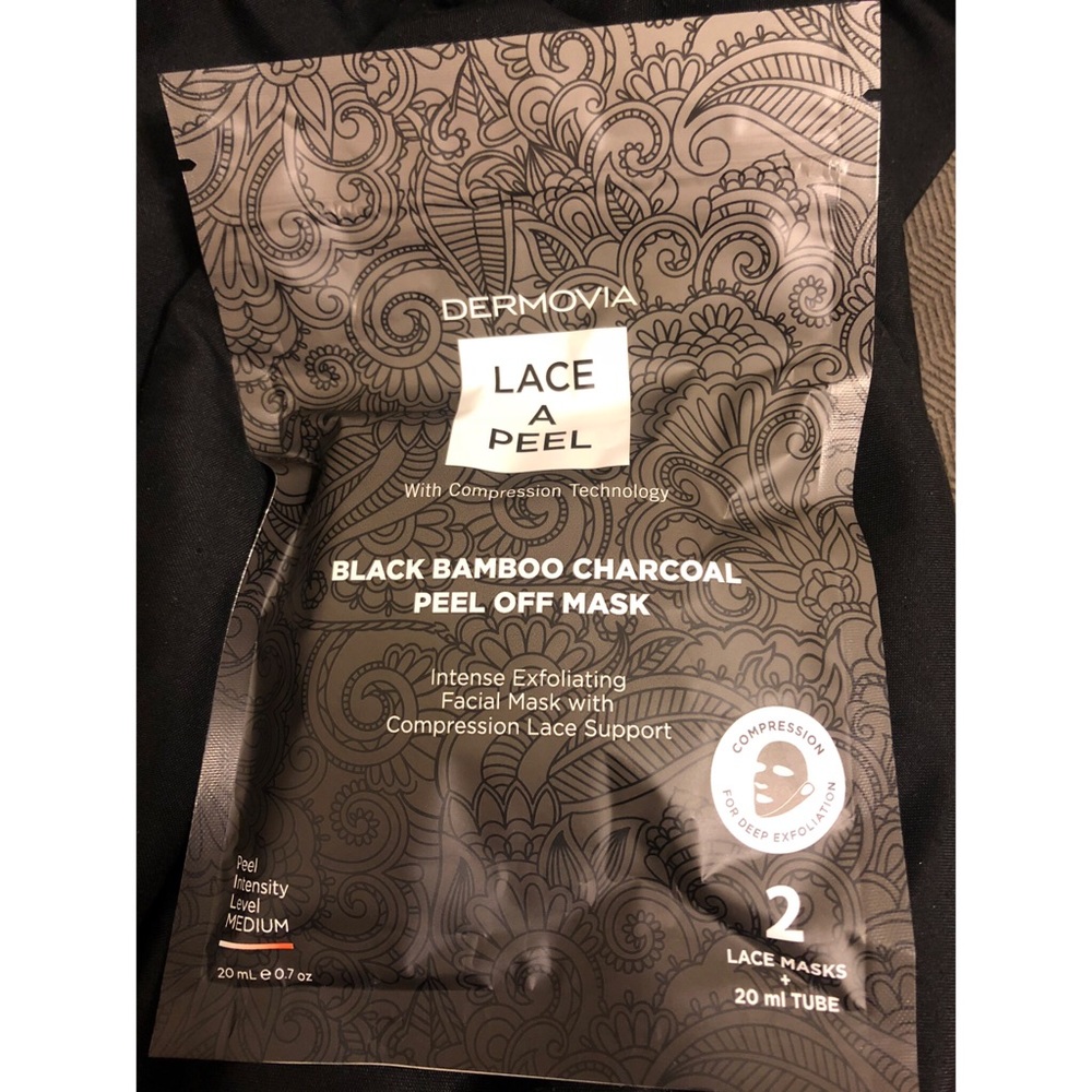 Lace Charcoal Peel Off Mask